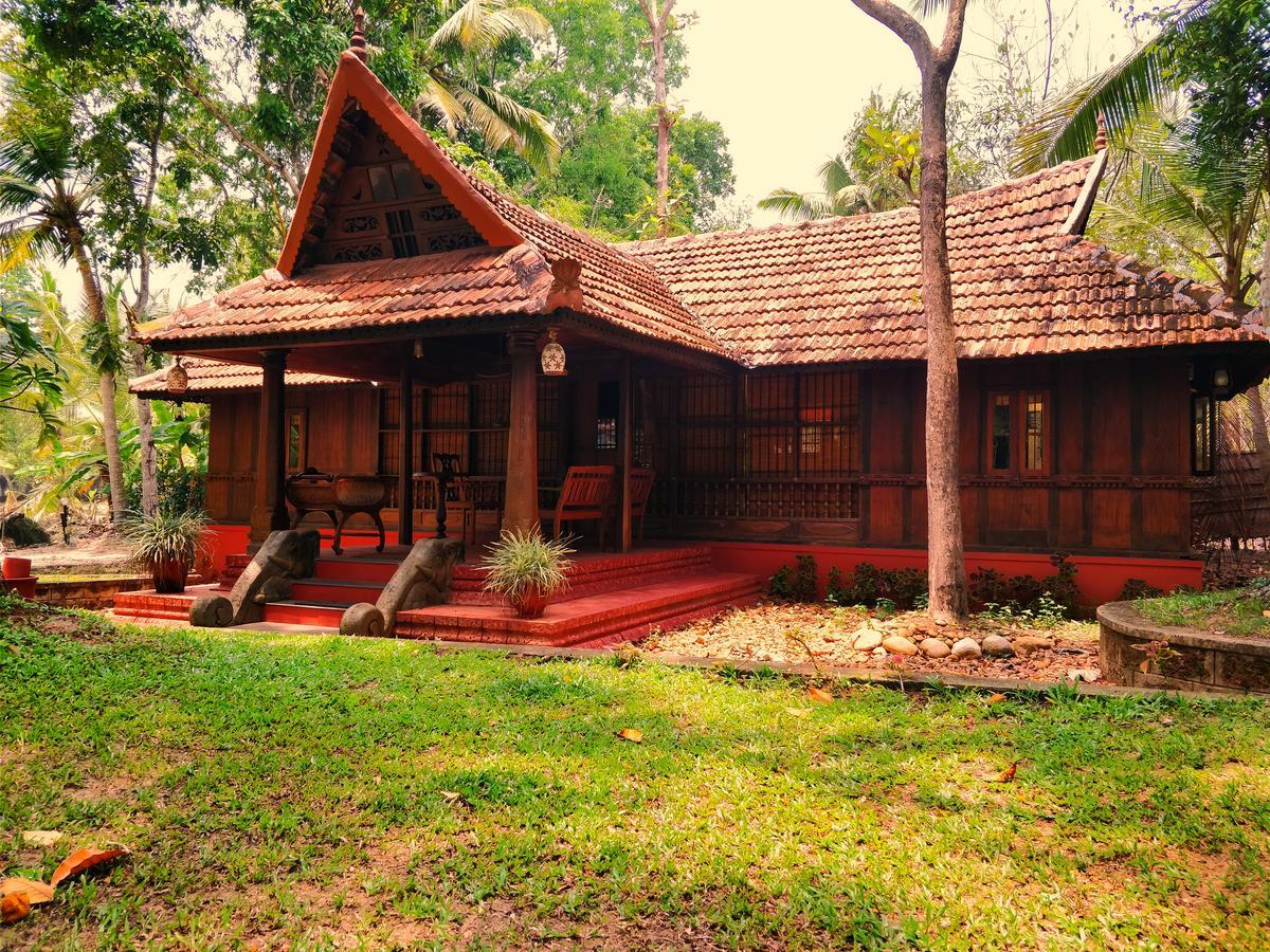 Palathra Heritage Mararikulam Luaran gambar