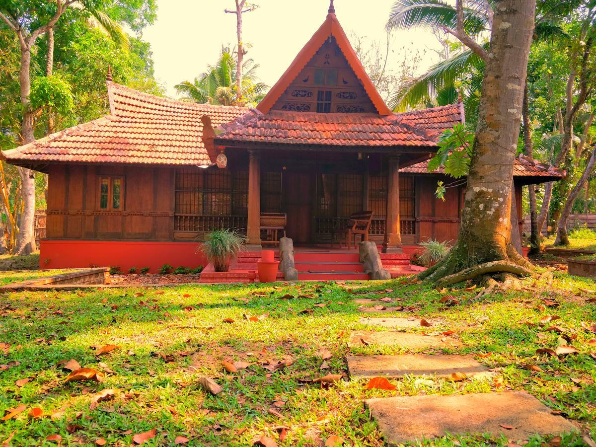Palathra Heritage Mararikulam Luaran gambar